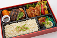 用賀GRILL-【熨斗対応可】直火網焼きステーキハンバーグと特製ポークフリットのダブルメイン