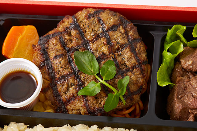 【熨斗対応可】やわらか牛ハラミサイコロステーキと直火網焼きステーキハンバーグのダブルメイン