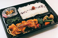 デリシャスキング-チキントマト煮弁当