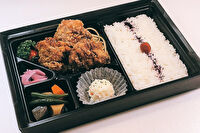 デリシャスキング-特大鶏唐揚げ弁当（手羽先味）