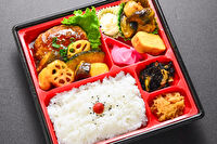 デリシャスサウザント-特製揚げ野菜とハンバーグ・ガーリックソース