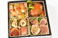 Demi&#039;s farm-特製グリルチキンと国産ハンバーグの8種彩り弁当