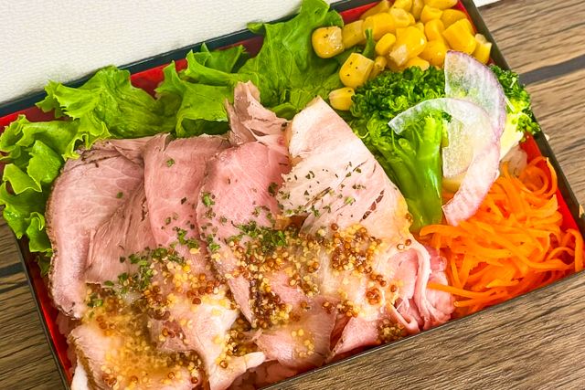 低温調理したしっとりローストポーク