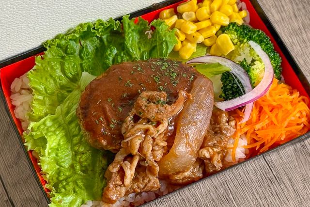 グリルファクトリー世田谷-牛バラ煮込みのビーフシチューハンバーグ
