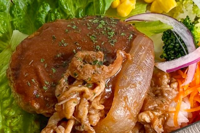 グリルファクトリー世田谷-牛バラ煮込みのビーフシチューハンバーグ