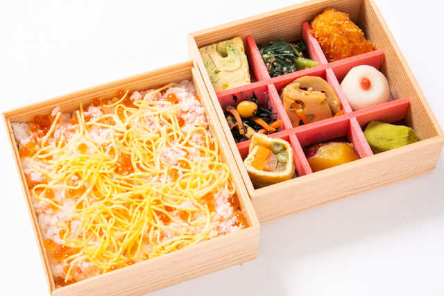 【期間限定】蟹ちらし寿司と彩り9升の二段弁当