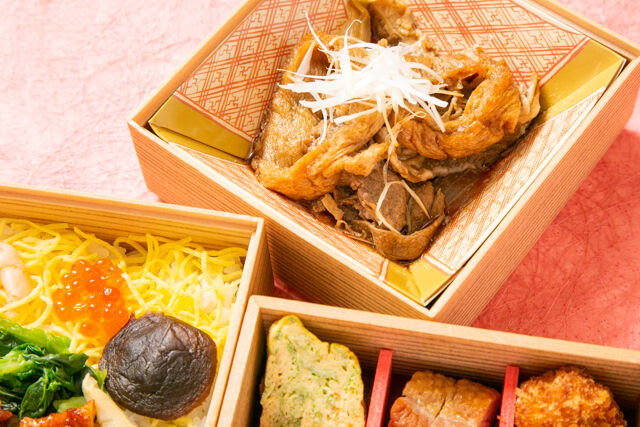 【夏限定】鰻ちらし寿司と彩り9升の三段弁当
