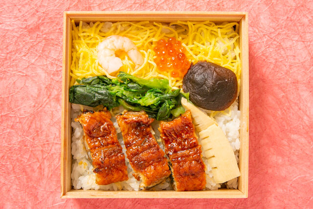 【夏限定】鰻ちらし寿司と彩り9升の三段弁当