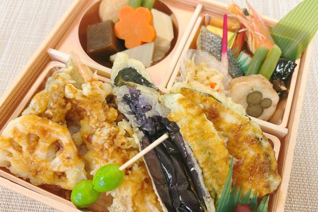 新橋演舞場　演舞場の台所-期間限定（12月～2月）天重御膳～信州ちょいそば～