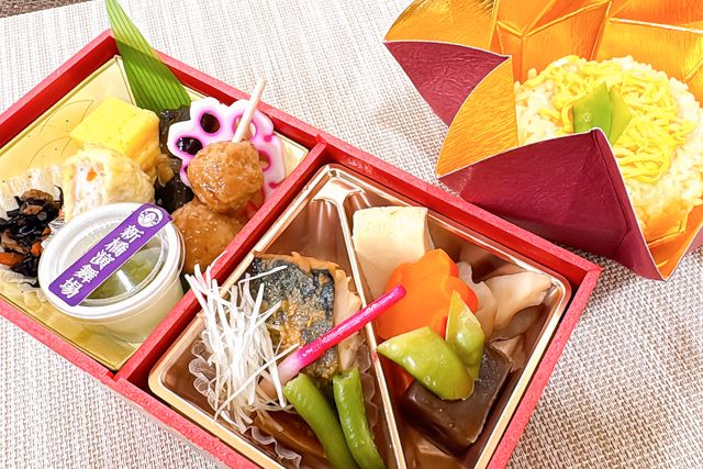 新橋演舞場　演舞場の台所-【熨斗対応可】鯖味噌幕の内～花車～