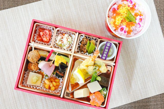 新橋演舞場　演舞場の台所-【熨斗対応可】新橋演舞場 伝統の演美 ちらし幕の内弁当