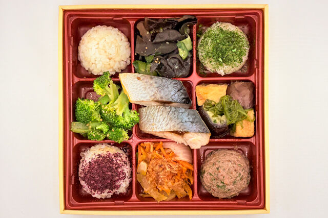 FISH A WEEK 週一魚-さばの塩焼きと豪華野菜デリプレート