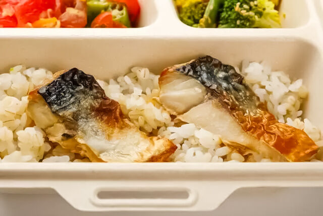 FISH A WEEK 週一魚-【うみうまフェア】青森県産さばの塩焼きと5品目野菜デリ弁当