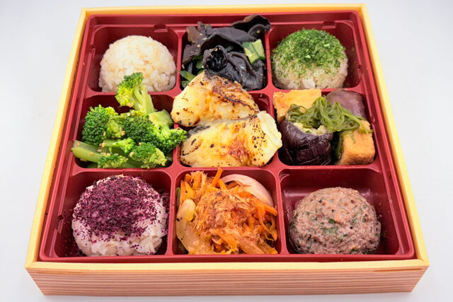 FISH A WEEK 週一魚-【うみうまフェア】宮城県産真だらの西京焼きと豪華野菜デリプレート