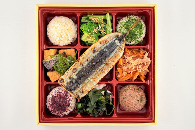FISH A WEEK 週一魚-【秋限定】さんまのガーリック焼きと豪華野菜デリプレート
