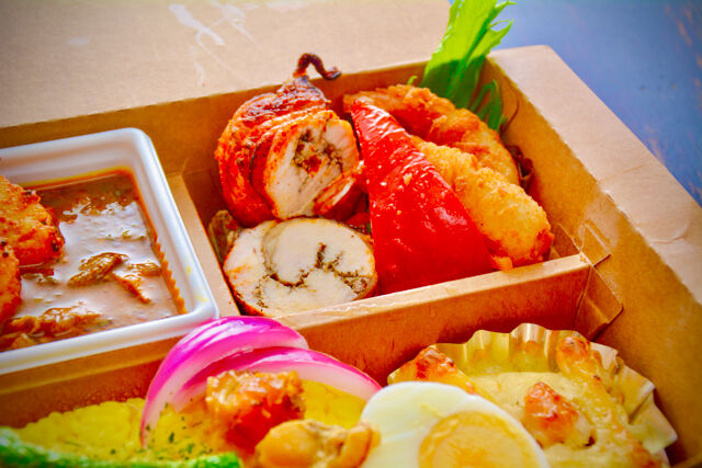 Food Laboratory カドノ-【夏限定】選べるカレーと多国籍おかず弁当〜エビフライ＆ジャークチキン