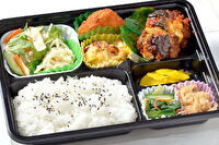フーズキッチンササキ-オリジナルタンドリーチキン弁当
