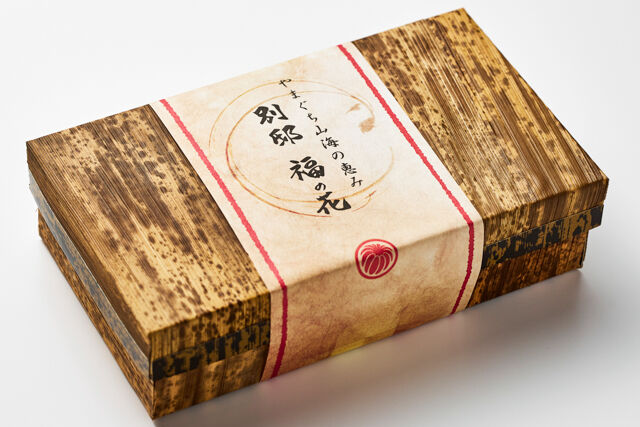 別邸 福の花-【熨斗対応可】【藤袴（ふじばかま）】五目炊き込みご飯・鶏と魚のお弁当