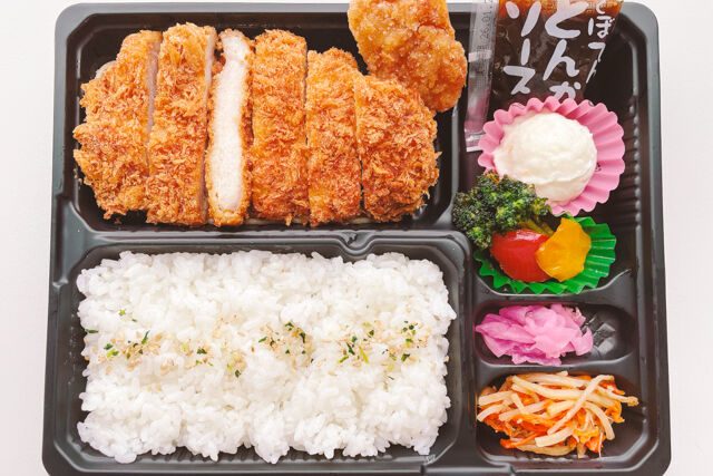 とんかつ新宿さぼてん-ロースかつ・唐揚げ弁当