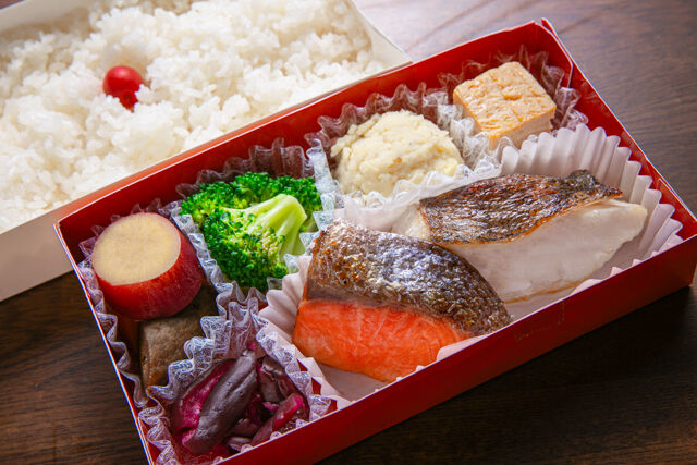 ぎん香-銀カレイ・鮭塩焼き弁当