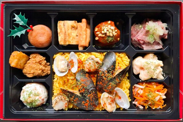 【12月限定】スペイン料理屋がつくる魚介パエリアのクリスマス弁当（ケーキ付き）