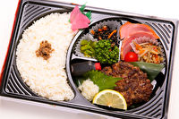 グー弁当-【熨斗対応可】黒毛和牛手ごね和風おろしハンバーグ弁当