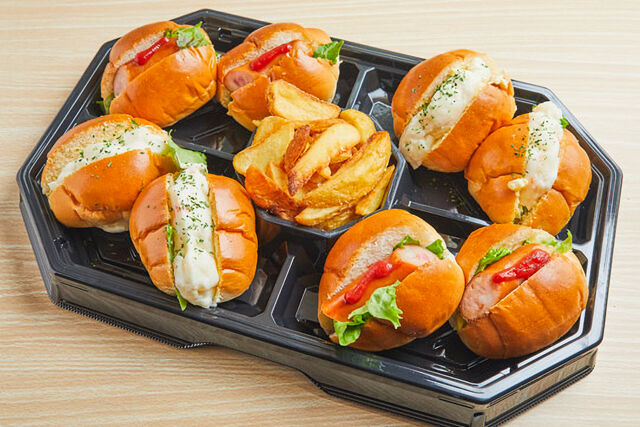 ロールサンドオードブル（ホットドッグ・ポテトサラダ）