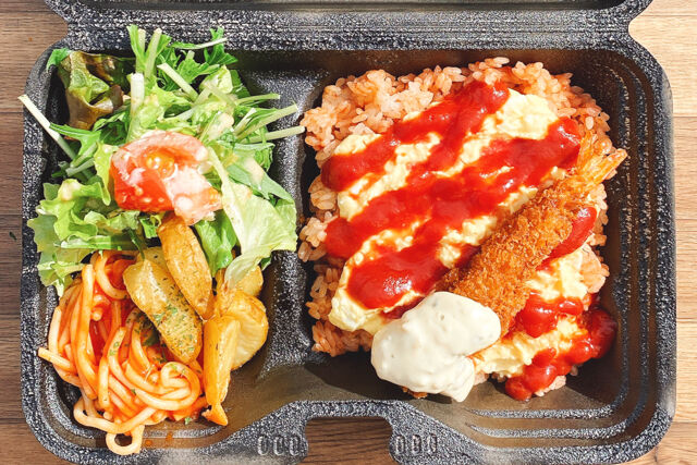【人気NO.1】とろとろ卵のオムライスとエビフライボックス