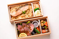 Grill&amp;Steak 『緑葉』-鮭がのったかしわめし＆ローストビーフの豪華二段御膳