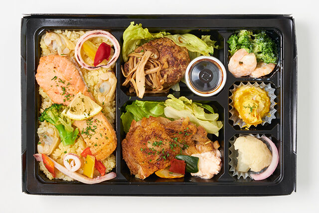 Grill Matsuno-【秋限定】秋鮭のパエリアとハーブチキングリル＆きのこハンバーグトリュフオイルのソース