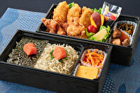 博多明太箱飯 鳴海屋-博多明太のり弁＆じゃこしそ明太ごはんと唐揚げとカキフライ二段御膳