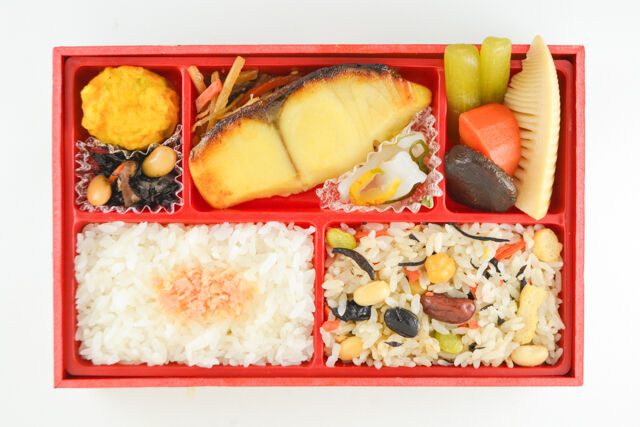 味の浜藤-西京焼と二色ごはん弁当（ひじきと豆ごはん）