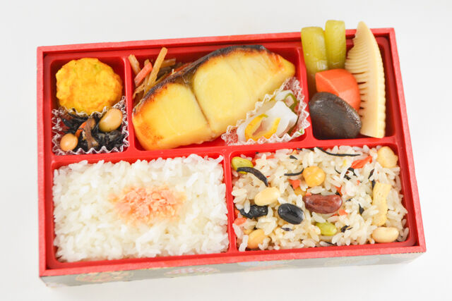 味の浜藤-西京焼と二色ごはん弁当（ひじきと豆ごはん）