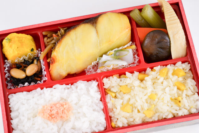 味の浜藤-西京焼と二色ごはん弁当（栗ごはん）
