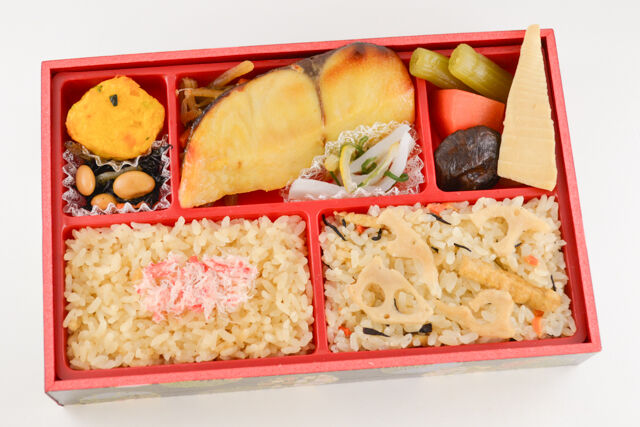 味の浜藤-西京焼と冬の炊込みご飯弁当