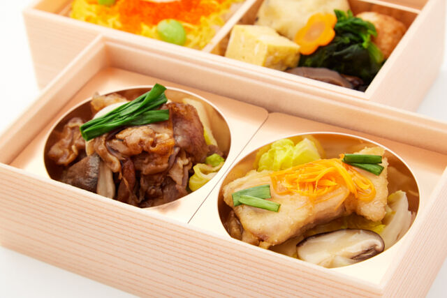 飯や 和彩味堂wasabi-do-【4種の選べるご飯】すき焼きと鶏の餡かけの豪華二段御膳
