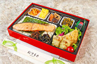 博多志賀島 干物かつやま-かつやまのしゃけのり弁当