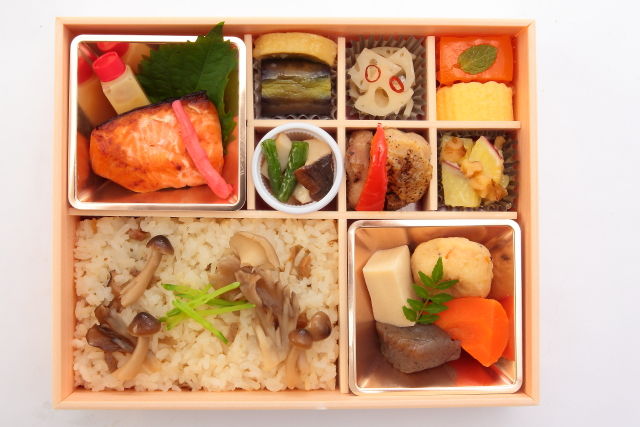ヒロメ-【秋冬限定】茸ご飯と銀鮭の幽庵焼き～柚子の白味噌合わせ～