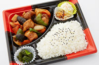 紅翠楼（ホンツェイロウ）-マイルドな酸味の酢豚弁当