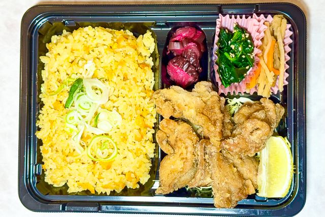 宝来～焼鳥と串カツとハンバーグ-からあげ炒飯弁当