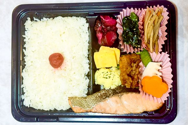 宝来～焼鳥と串カツとハンバーグ-幕の内弁当