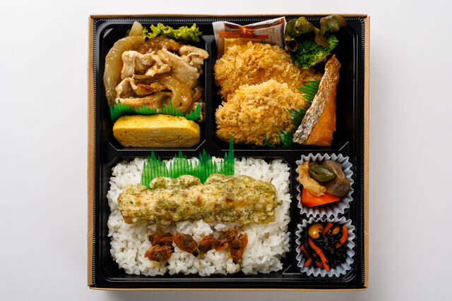 堀堀キッチン-ヒレカツ＆焼き鮭＆豚の生姜焼きの満足幕の内弁当