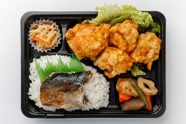 堀堀キッチン-ボリューム弁当（唐揚げ＆サバの塩焼き）