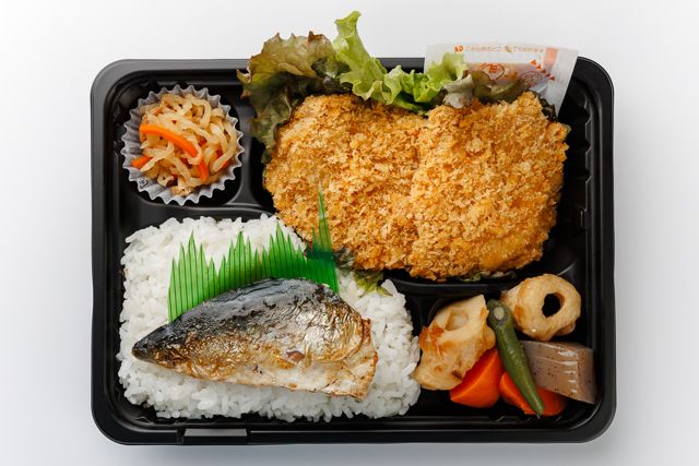 堀堀キッチン-ボリューム弁当（ヒレカツ＆サバの塩焼き）