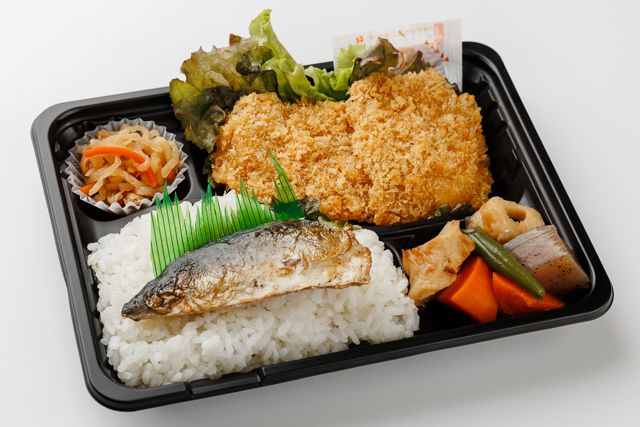 堀堀キッチン-ボリューム弁当（ヒレカツ＆サバの塩焼き）