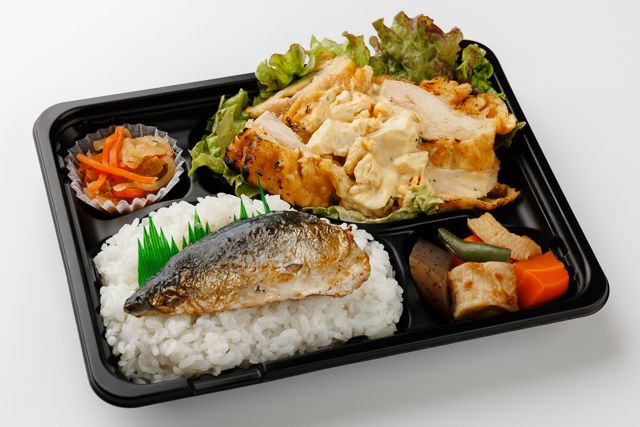 堀堀キッチン-ボリューム弁当（タルタルチキン＆サバの塩焼き）