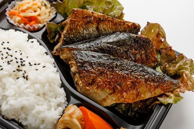 堀堀キッチン-サバの塩焼き弁当