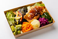 市場デリ いちばさら-国産鶏ももグリル和風玉ねぎソースと7種の彩り副菜弁当