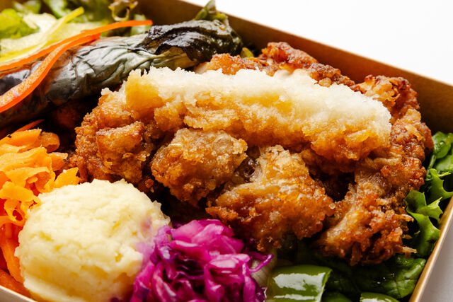 市場デリ いちばさら-国産鶏の竜田揚げおろしポン酢と7種の彩り副菜弁当