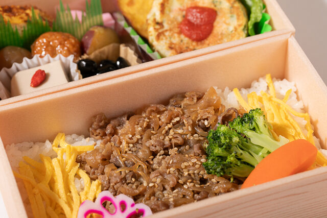 魚に串に炭炙りいものこ-僕の贈り物御膳